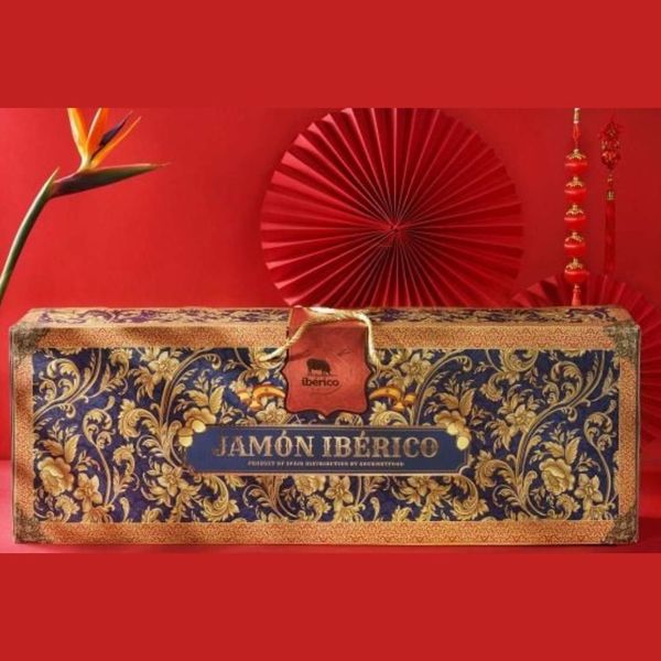 hop-qua-tet-dui-heo-muoi-iberico