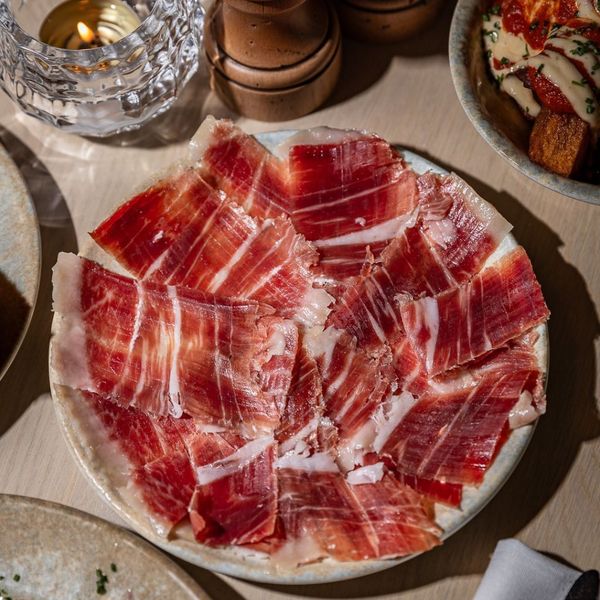 dui-heo-muoi-iberico-bieu-tuong-cua-su-sang-trong