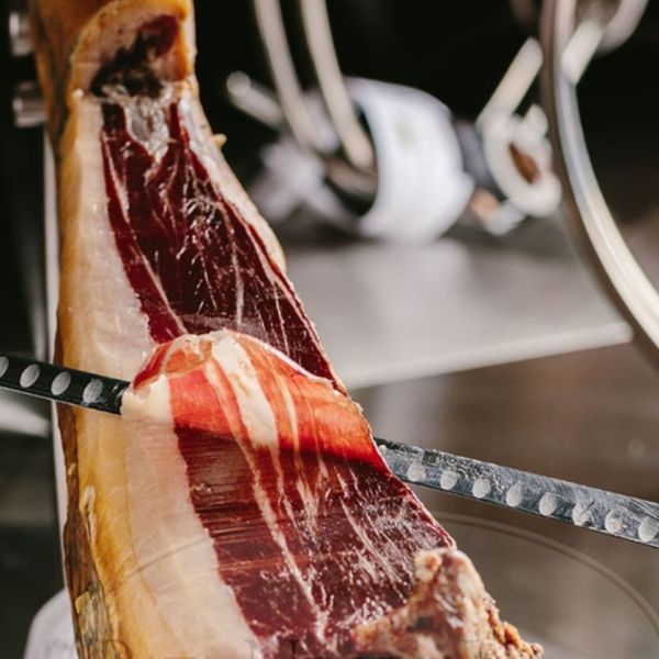 qua-tet-dui-heo-muoi-dang-cap