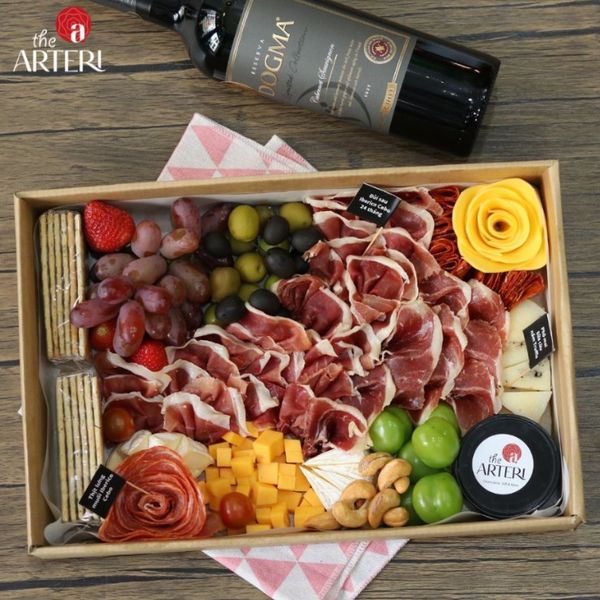 set charcuterie