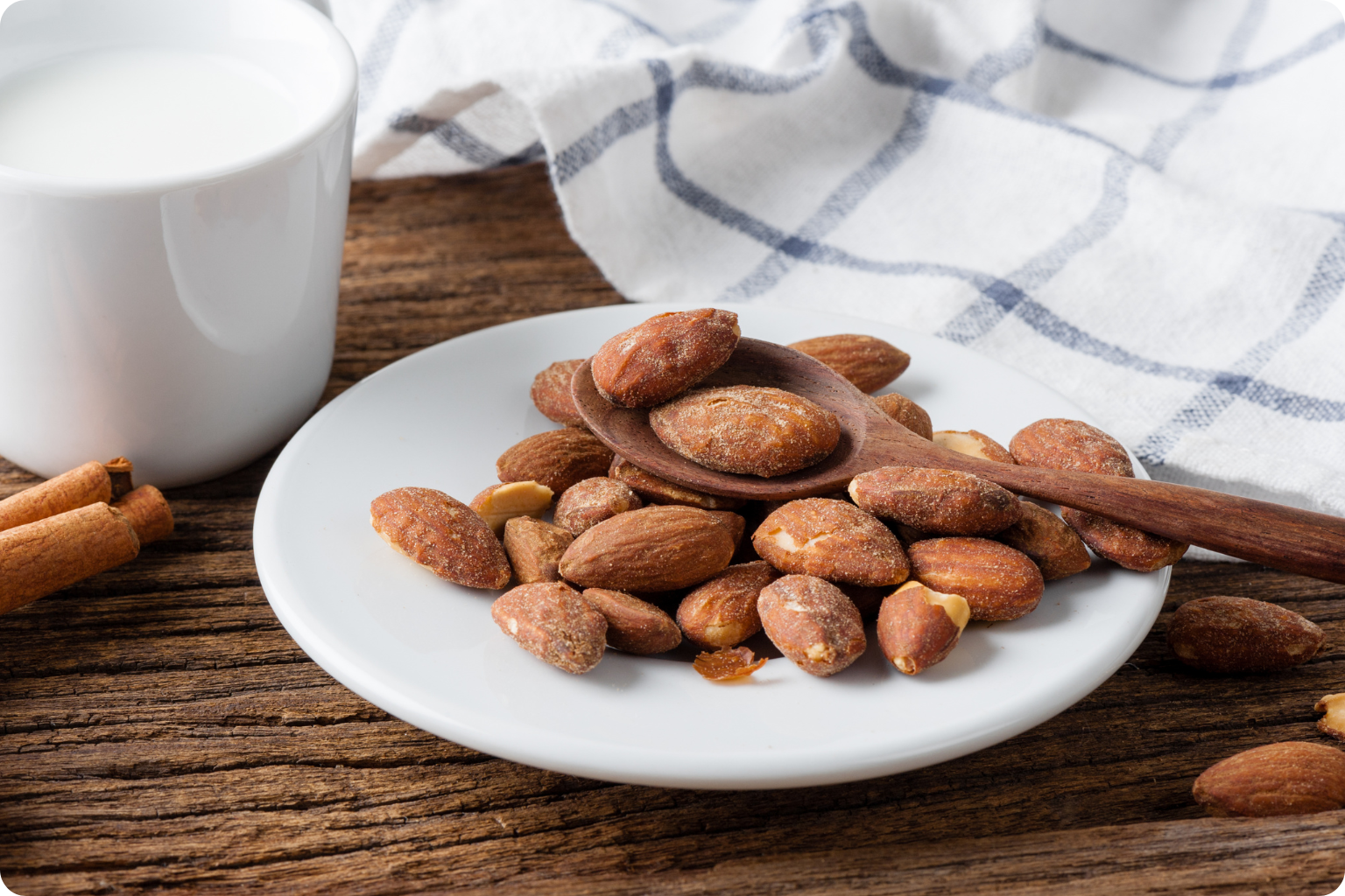 salted almonds