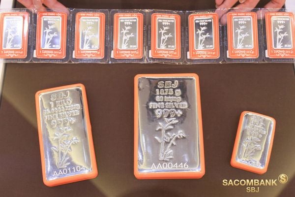 XU HƯỚNG TÍCH LŨY "BẠC THỎI" LÊN NGÔI: SACOMBANK-SBJ RA MẮT BỘ 3 SIÊU PHẨM TỐI ƯU HÓA ĐẦU TƯ DÀI HẠN