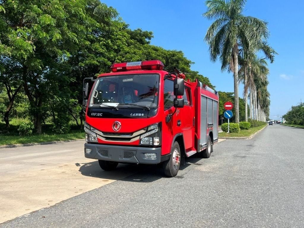 Cách chọn  xe cứu hỏa KCN: Xe cứu hỏa 2,5 khối