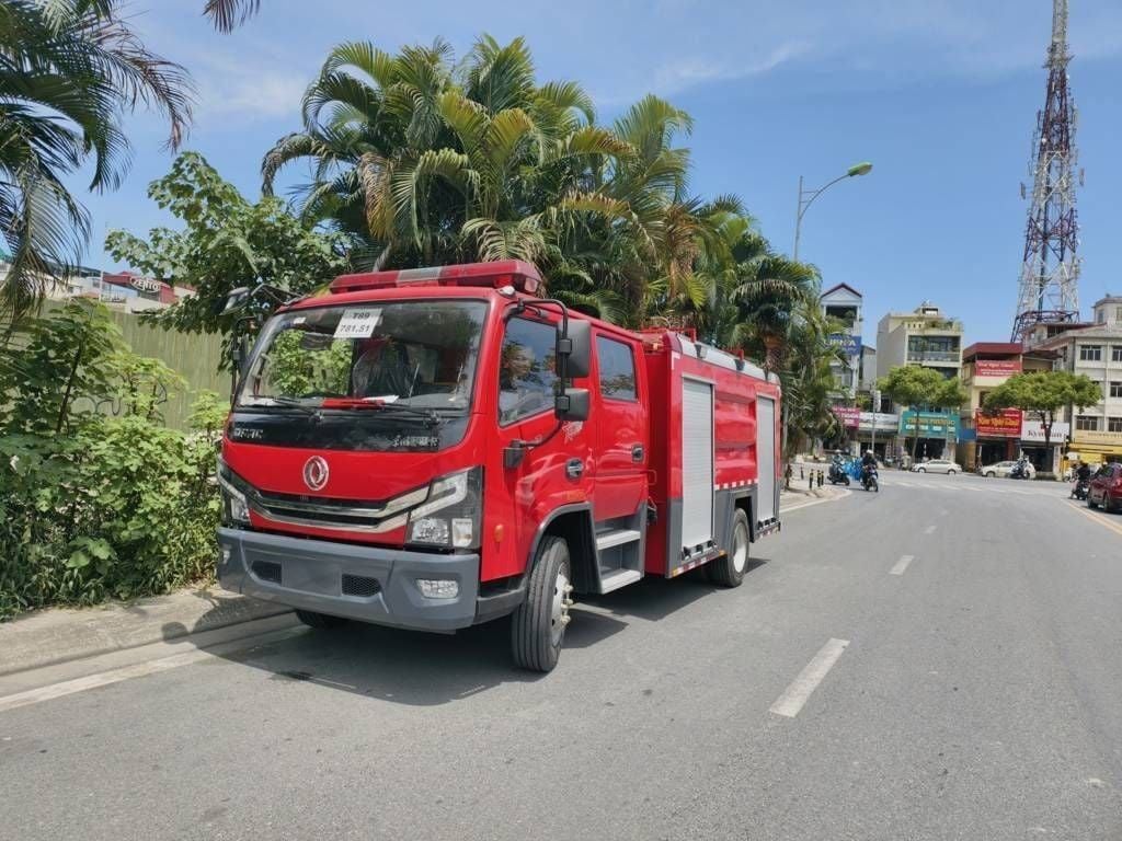 Cách chọn  xe cứu hỏa KCN: Xe cứu hỏa 5 khối