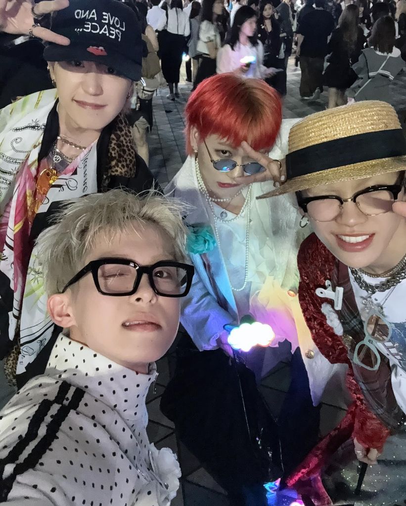 Dresscode trắng concert G-DRAGON