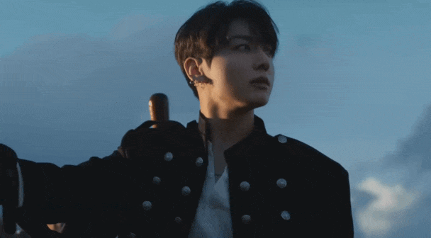 BTS concert Gwanghwamun 2026 sân khấu ARIRANG biển tím ARMY