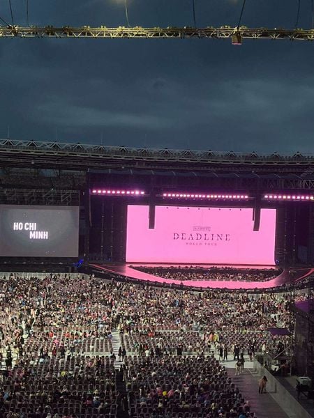 BLACKPINK Deadline World Tour 2025 – Hình ảnh 'Hồ Chí Minh' lộ diện tại concert Philippines