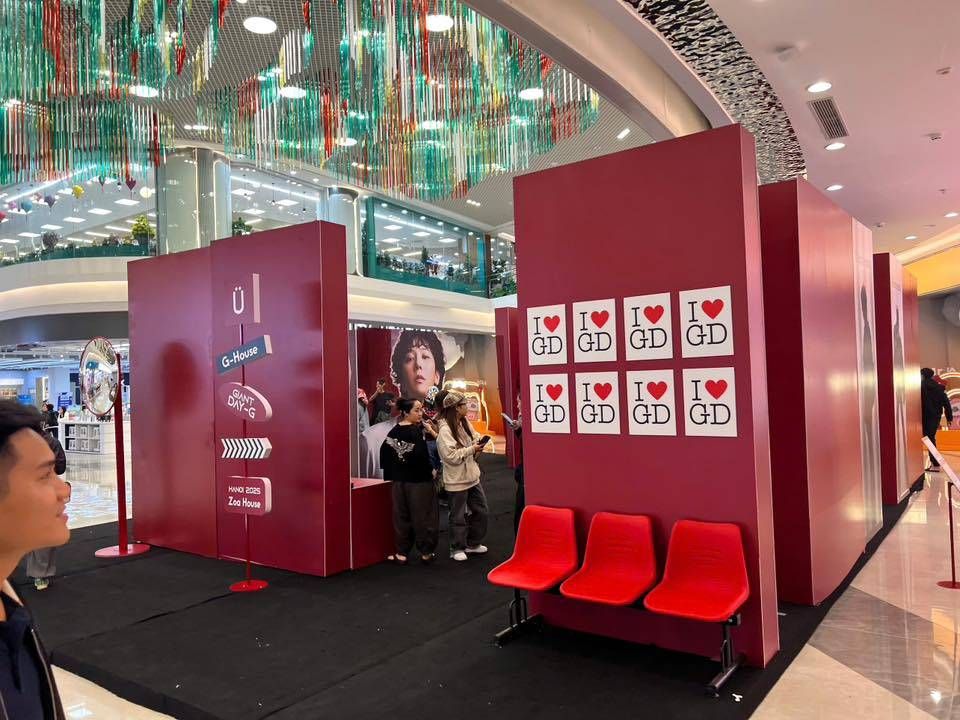 check-in booth cho fan G-Dragon concert 2025 tại Vincom Ocean Park 2