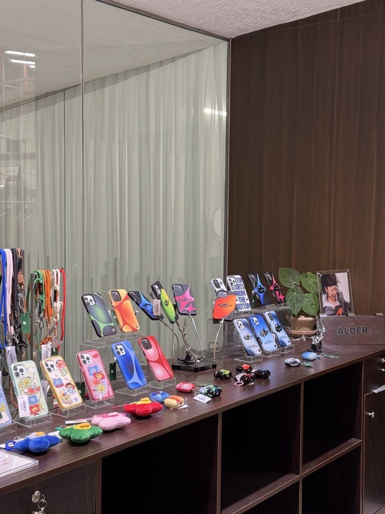 The Raw Compound Hà Nội: Tổ hợp thời trang 700m² với 30 local brand