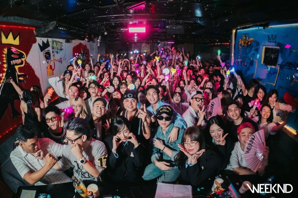 quán bar countdown tết dương 2025 hà nội không khí nightlife sôi động giới trẻ