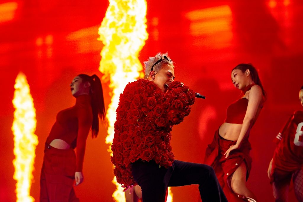 G-Dragon xác nhận mang concert Übermensch đến Hà Nội vào tháng 11/2025, poster chính thức.