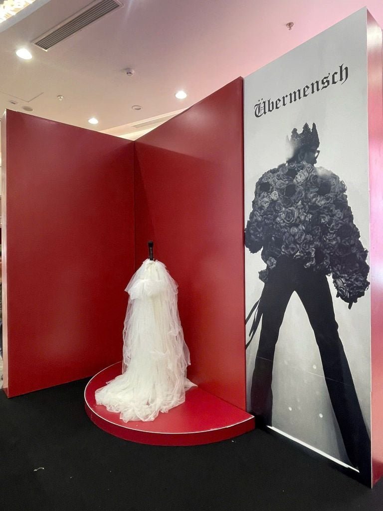 check-in booth cho fan G-Dragon concert 2025 tại Vincom Ocean Park 2