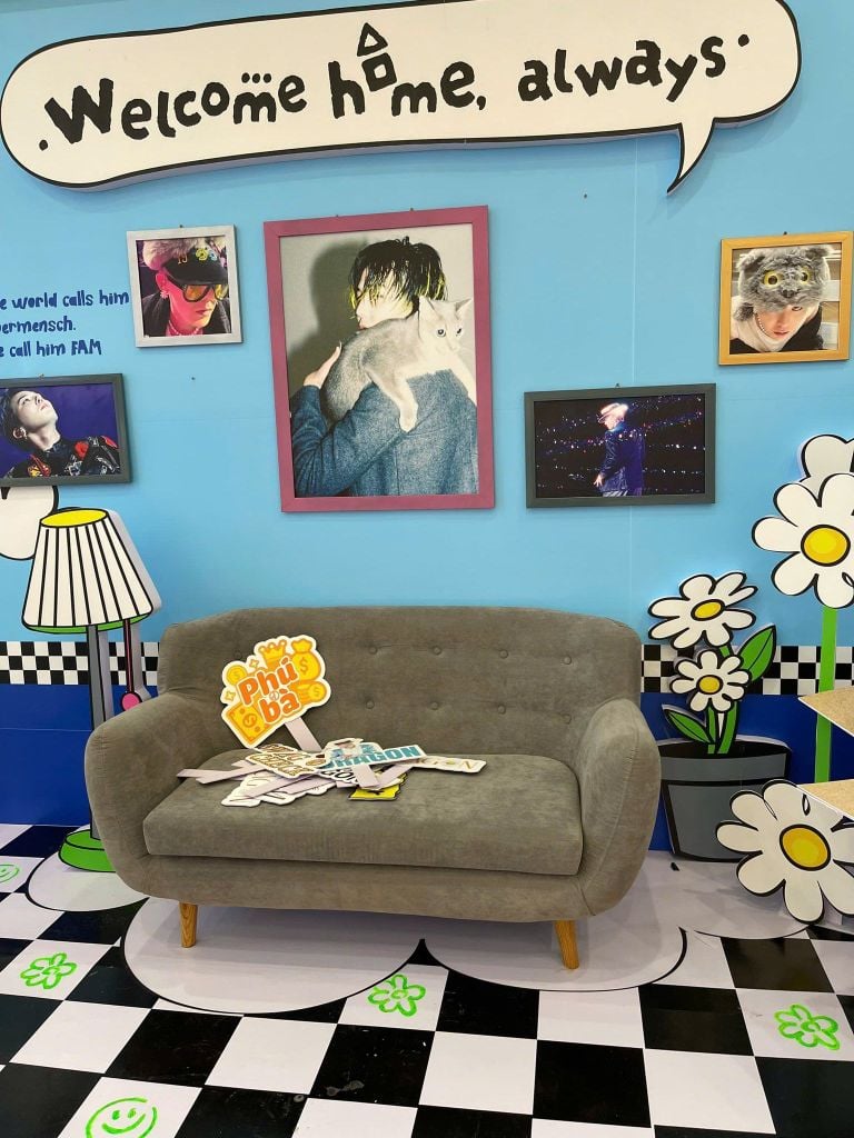 check-in booth cho fan G-Dragon concert 2025 tại Vincom Ocean Park 2