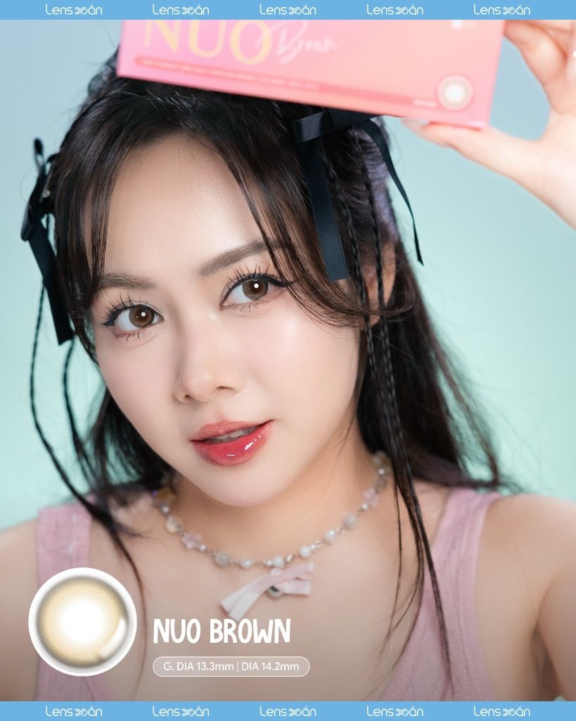 NUO Brown – Lens nâu cát lạnh tự nhiên không vân, viền blur nhẹ, đeo êm cho mắt nhạy cảm