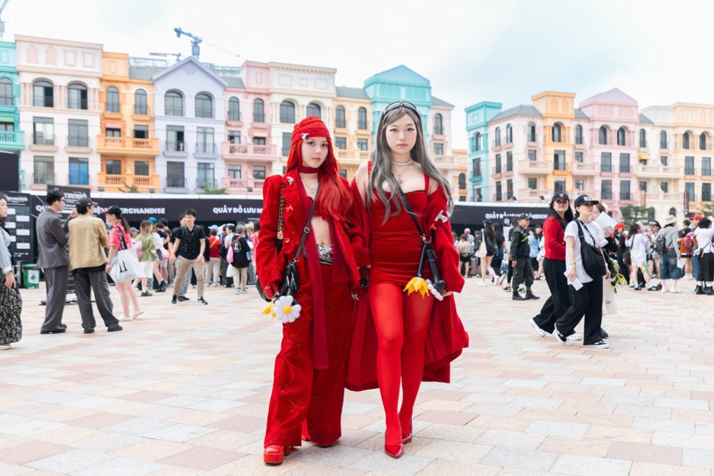 Outfit concert G-Dragon 2025 Hà Nội – Fan cháy hết mình tại Übermensch Hanoi