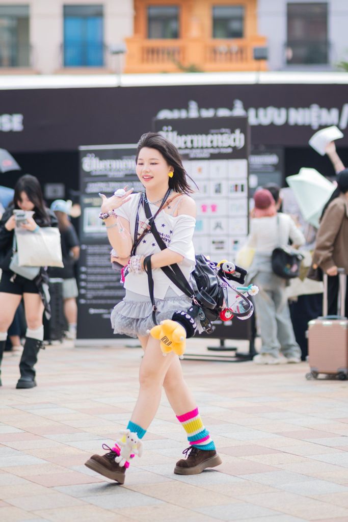 Outfit concert G-Dragon 2025 Hà Nội – Fan cháy hết mình tại Übermensch Hanoi