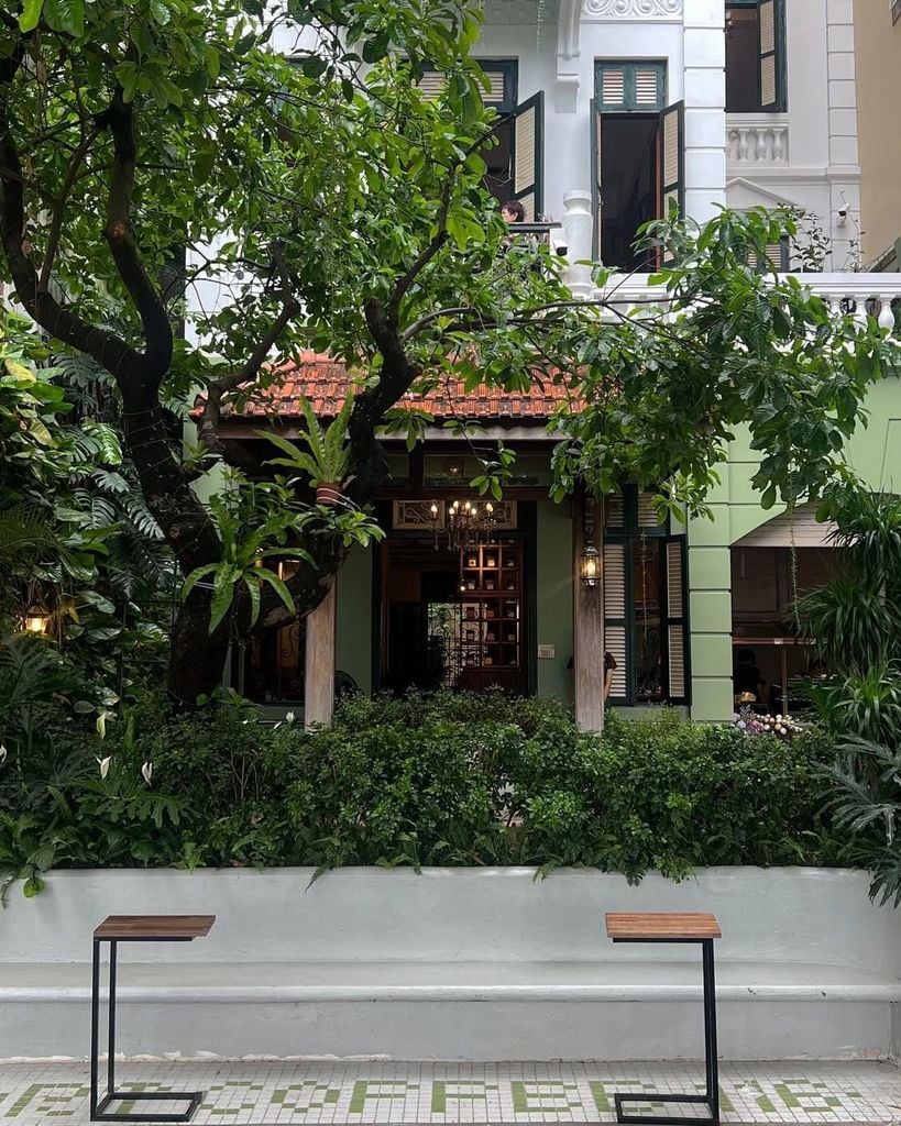 Quán cafe mở xuyên Tết 2026 tại Hà Nội view đẹp check-in đầu năm