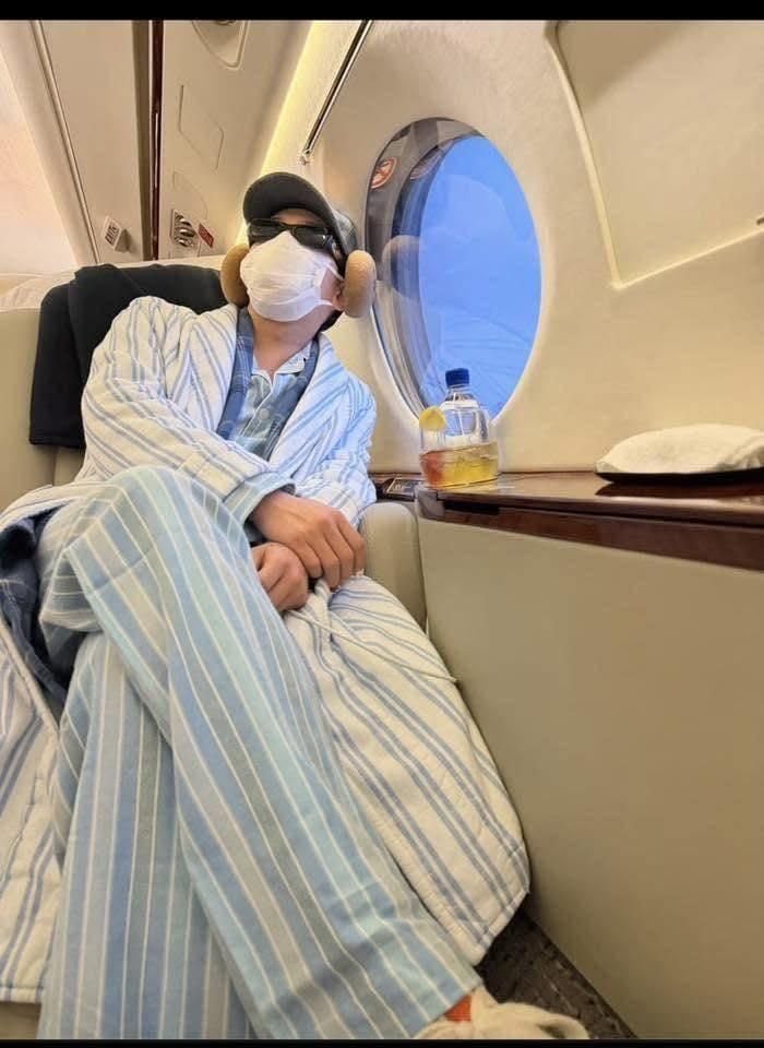 G-DRAGON tại sân bay Nội Bài – Sẵn sàng cho Übermensch Hanoi