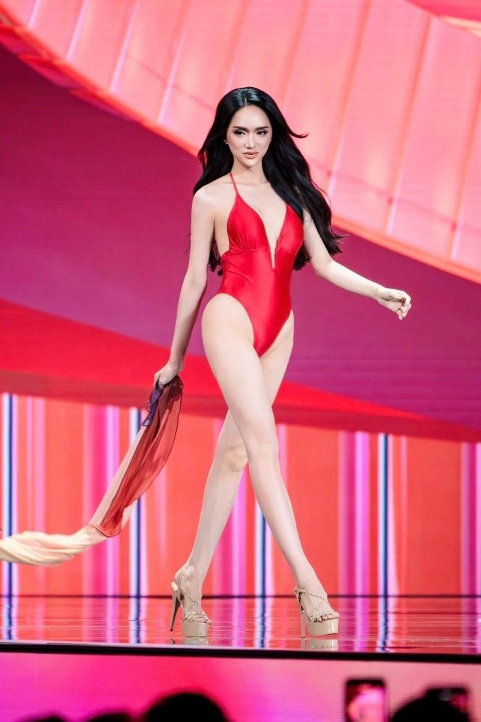 Hương Giang dạ hội Giọt Sương