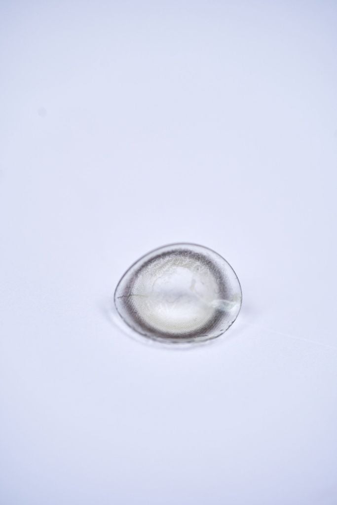 Lens chính hãng chất liệu cao cấp – an toàn tuyệt đối cho mắt