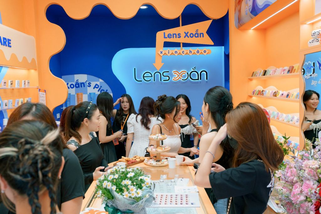 Trải nghiệm chọn lens cô dâu tại Lens Xoắn – Hà Nội