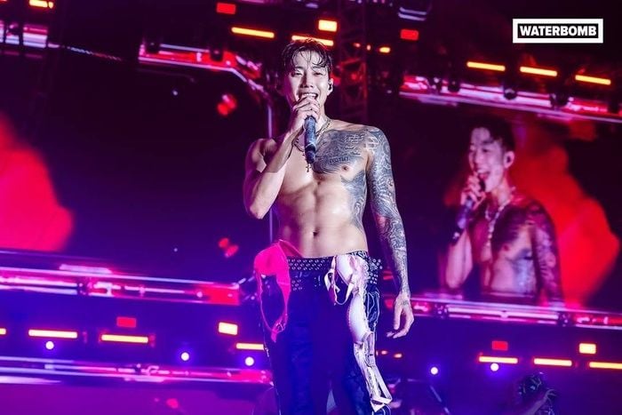 Outfit đi WATERBOMB – Tự do phong cách, không dress code