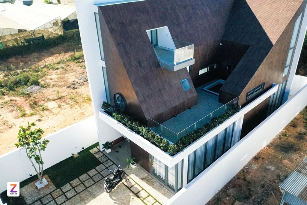 Tóc Tiên và Touliver trong hành trình 10 năm từ Ngày Mai đến chia tay văn minh