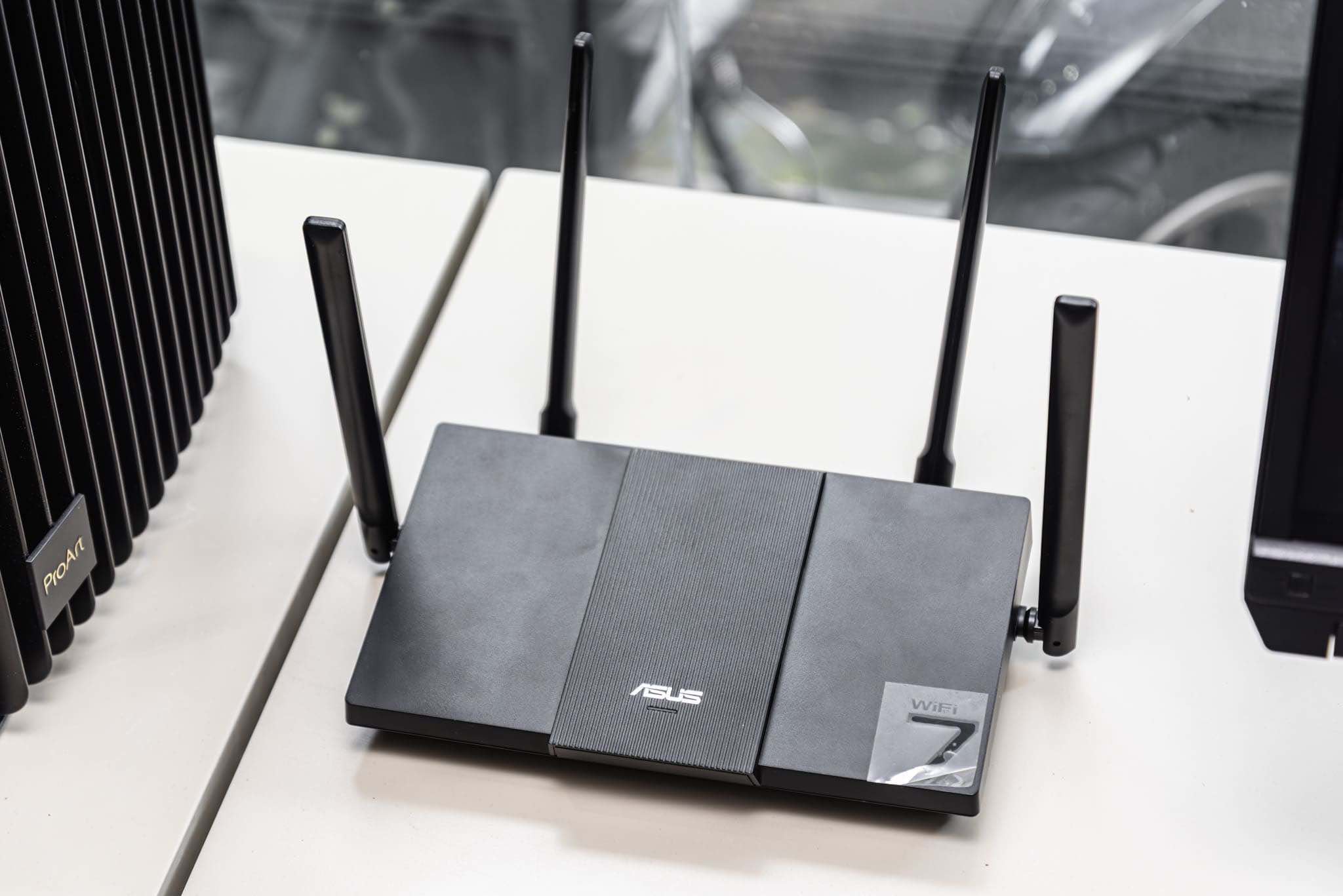 ASUS ProArt Wifi 7 giá tốt tại Vender