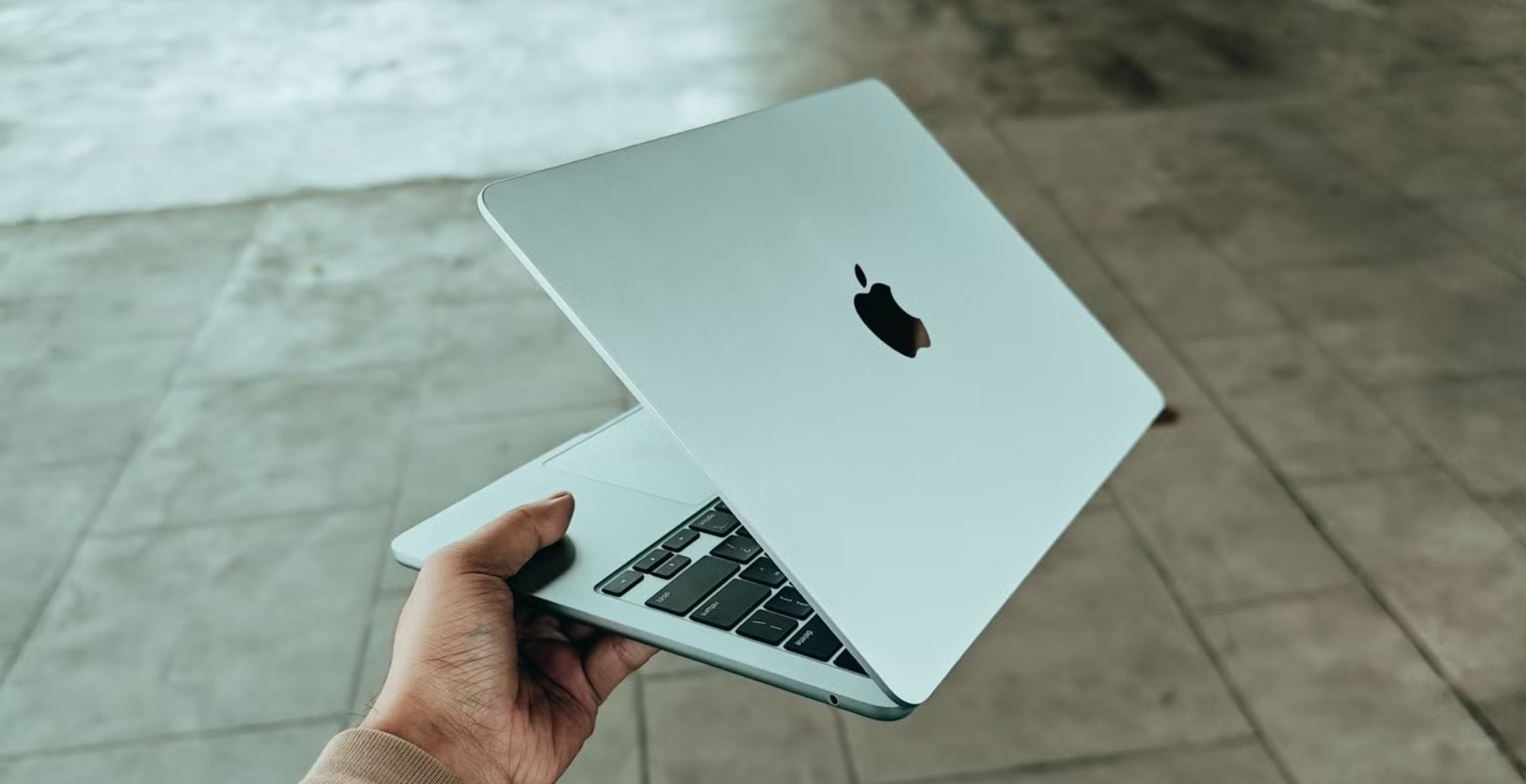 Làm văn phòng có nên mua MacBook Air M4