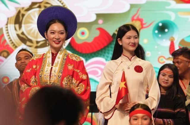 Jemmia Jewelry Shines Alongside the Vạn Thiên Y Traditional Costume at the Osaka World Expo