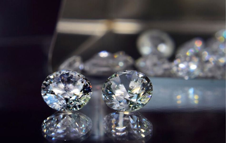 Kim cương 6 carat giá bao nhiêu