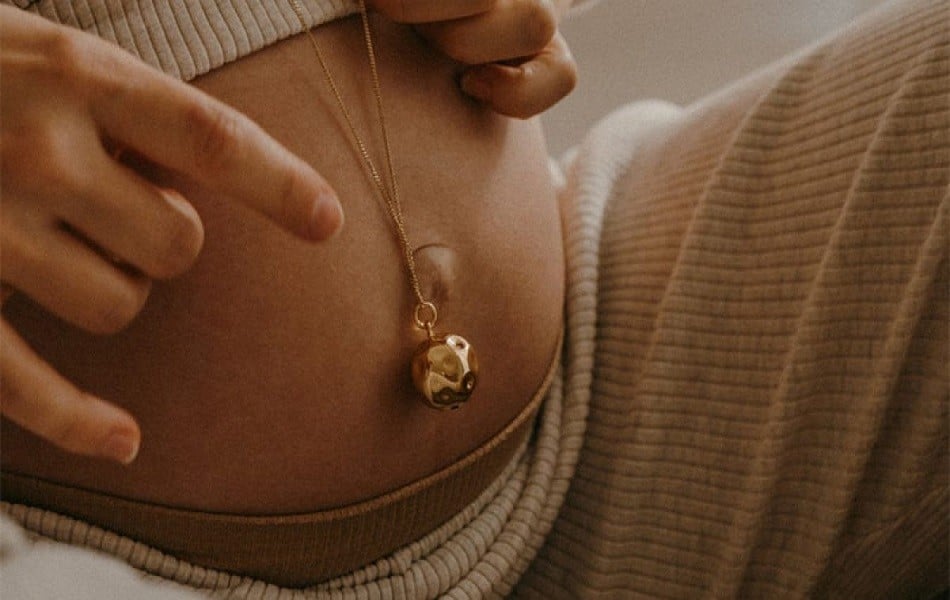 Quan niệm dân gian về việc bà bầu nên đeo vàng không