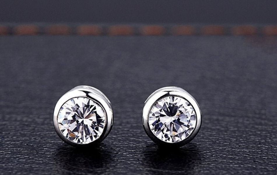 Bông tai kim cương tự nhiên