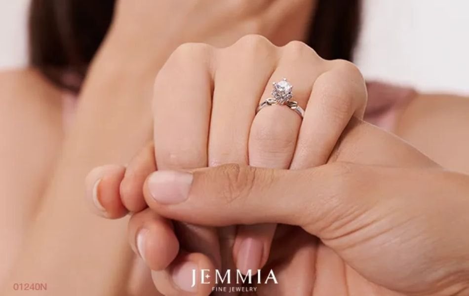 có nên xem ngày tốt mua nhẫn cưới không