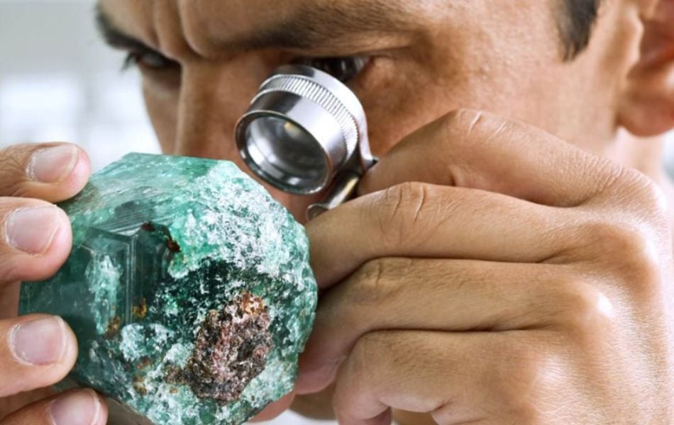 Đá quý và đá bán quý