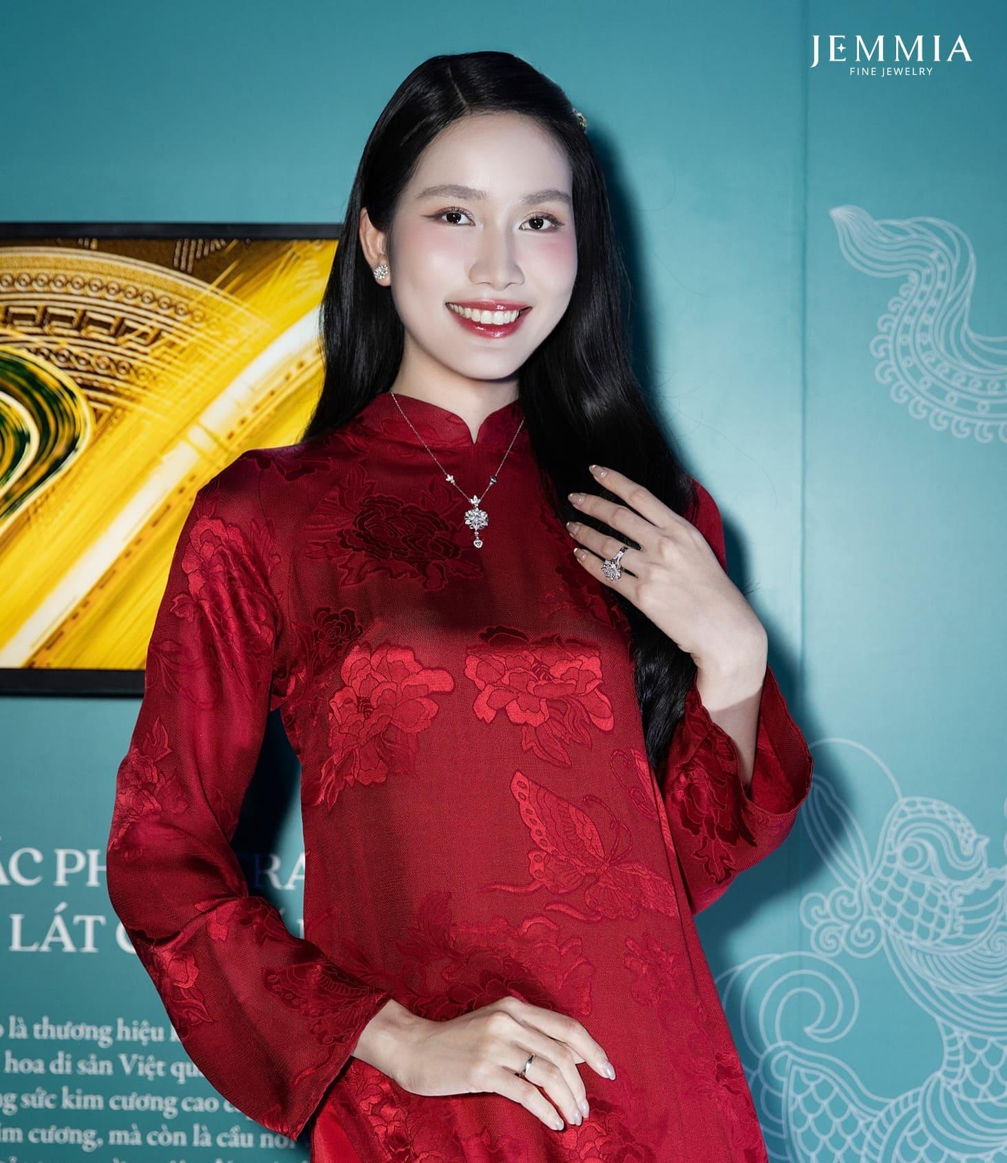 Mặt dây chuyền hoa sen 