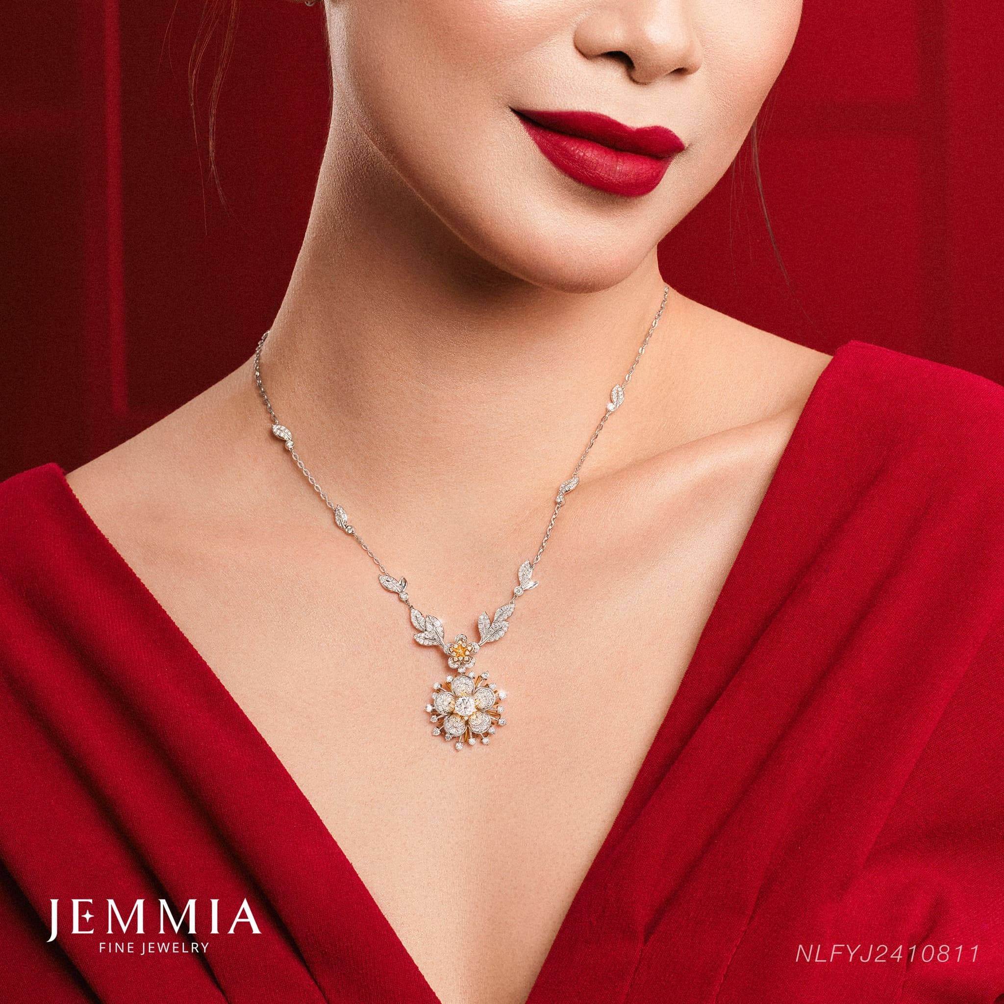 mặt dây chuyền hoa mai