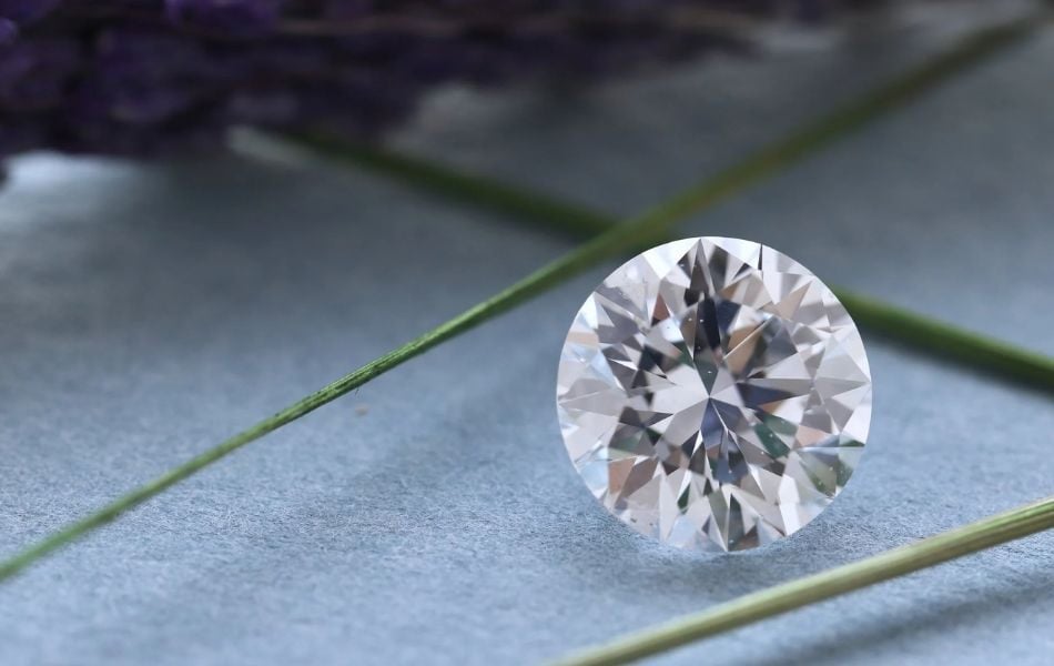 kim cương 16 ly giá bao nhiêu