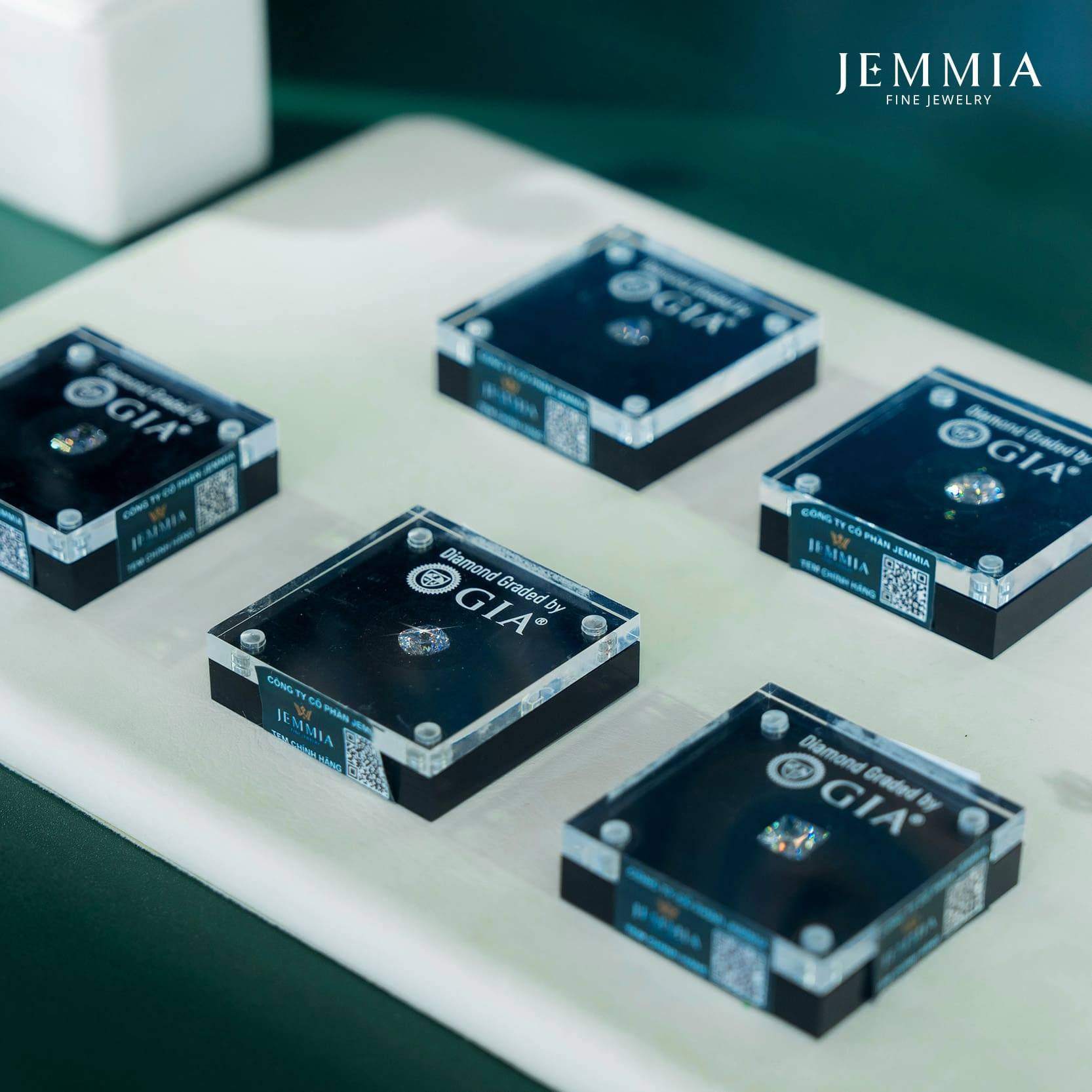 Kim cương&nbsp;4ly2 giá bao nhiêu