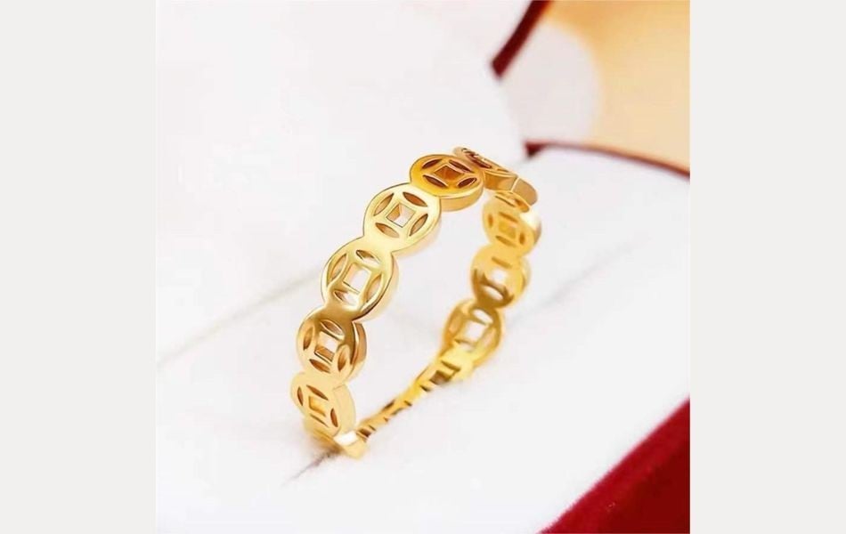Nhẫn kim tiền hợp mệnh nào