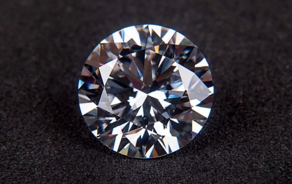 Kim cương 20 ly (đường kính 20mm) có trọng lượng dao động trong khoảng 30.0 đến 40.0 Carat