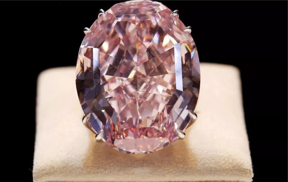 Kim cương 300 carat nặng bao nhiêu