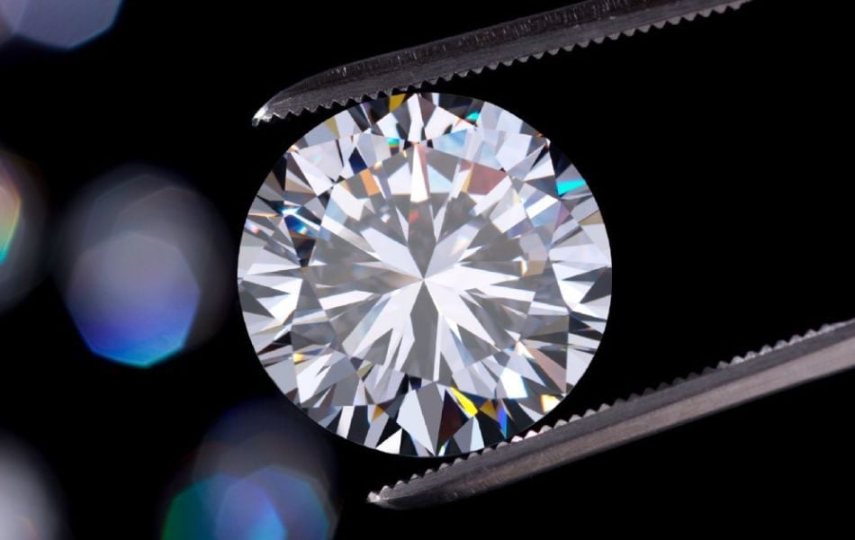 Ý nghĩa của kim cương 3.8 ly