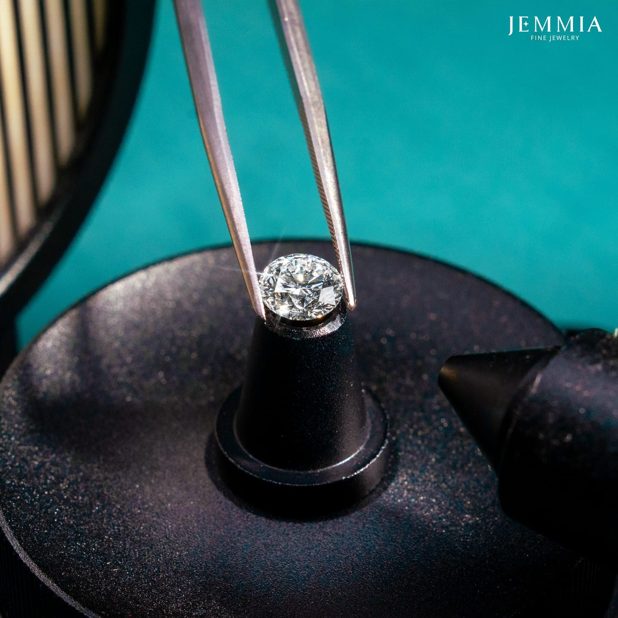 Kim cương 6 ly giá bao nhiêu