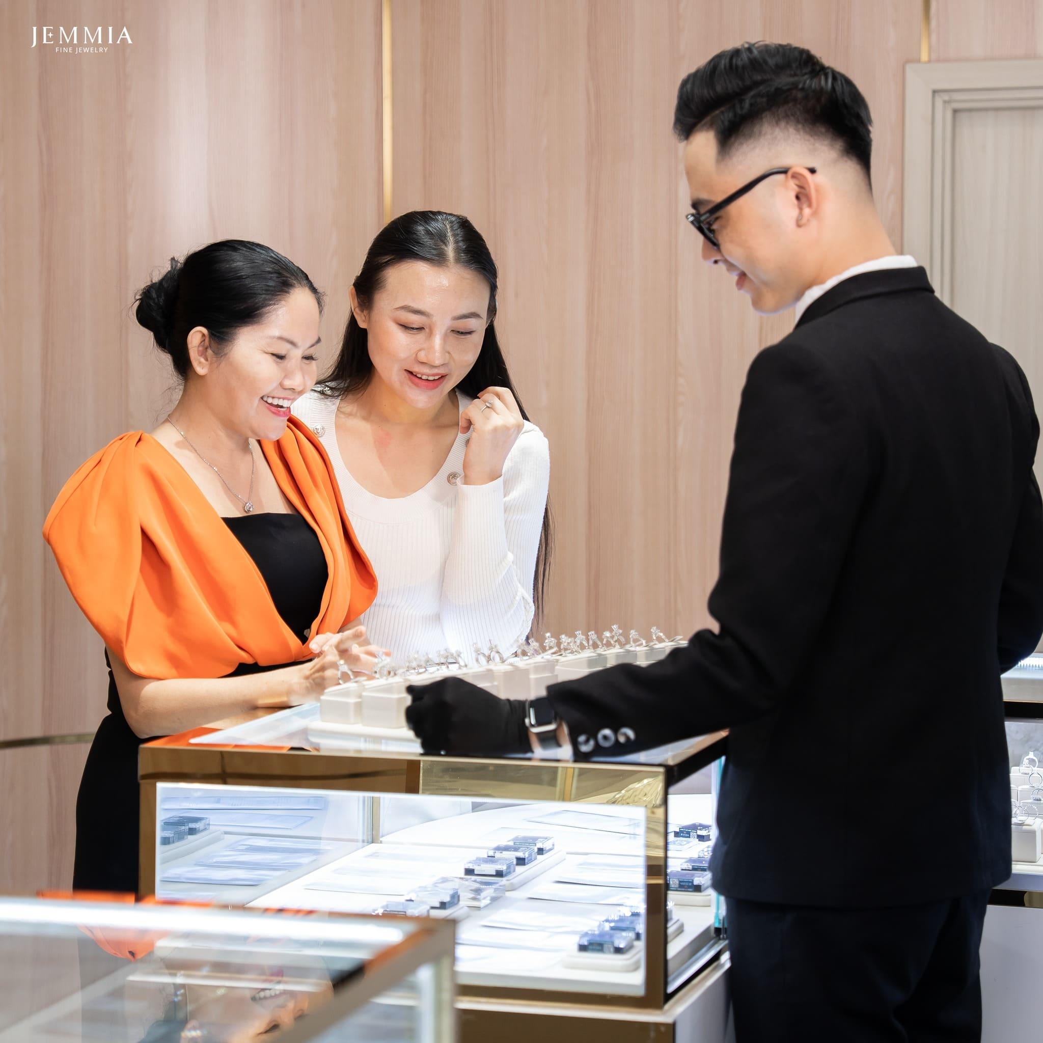 Địa chỉ mua kim cương uy tín, chất lượng