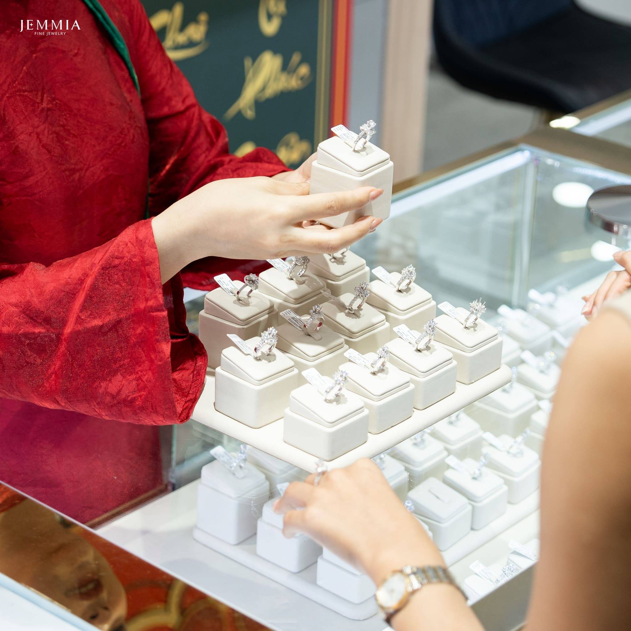 Địa chỉ mua kim cương uy tín