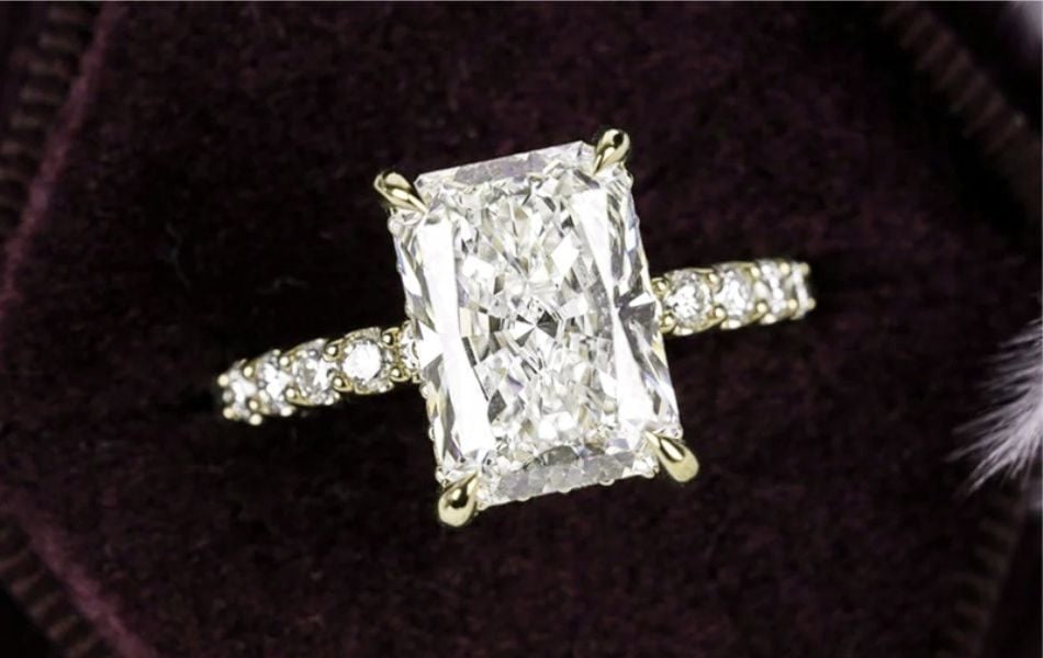 Radiant Cut Diamond is a combination of Round and Emerald diamond cuts