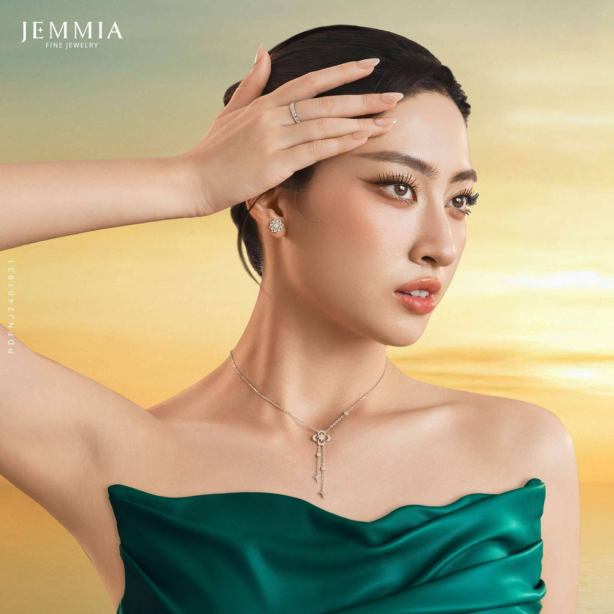 mặt dây chuyền cỏ 4 lá