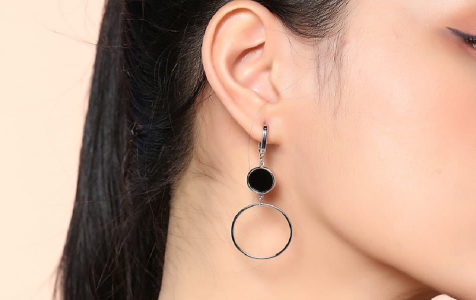 Bôg tai hợp và không hợp với mặt tròn