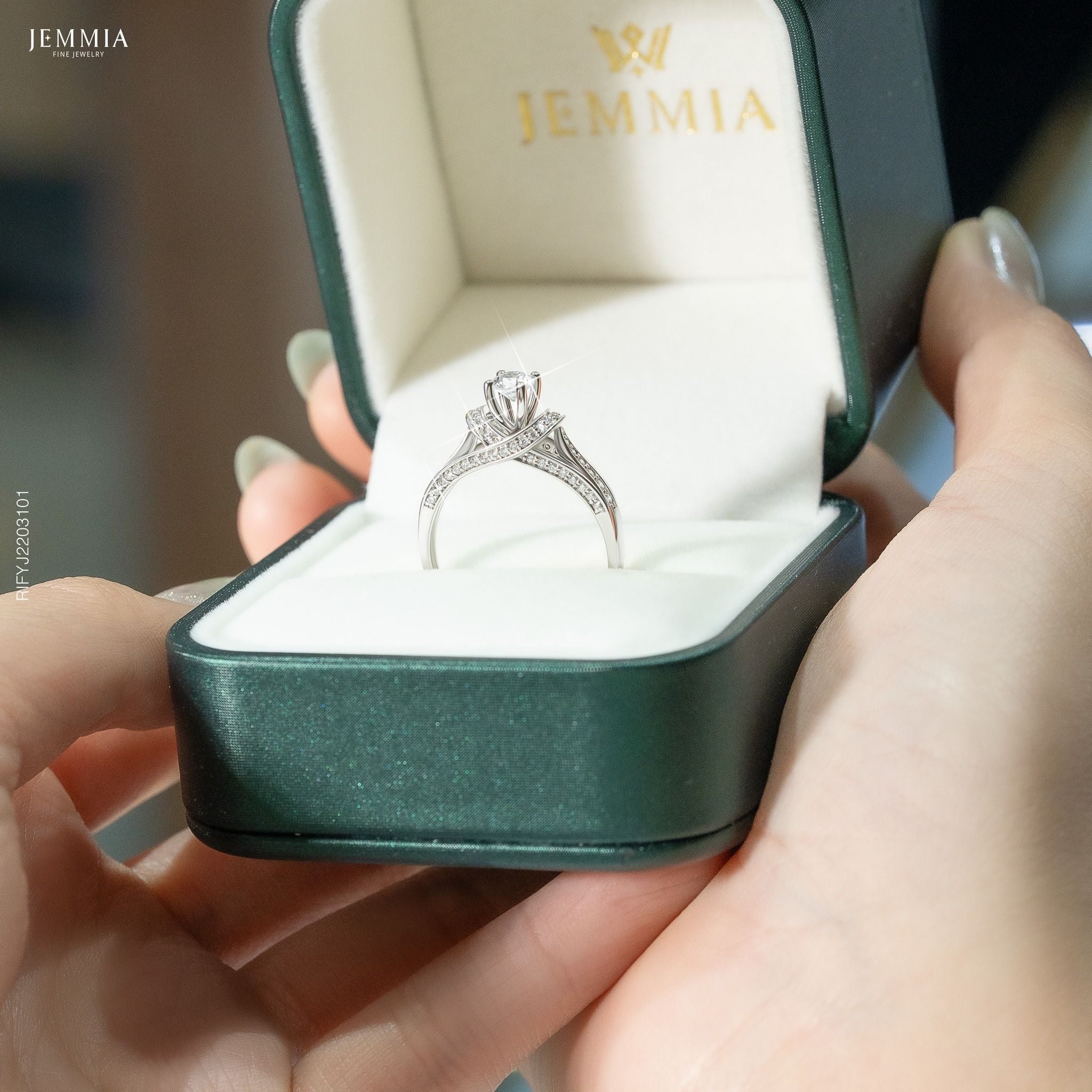 nên mua nhẫn kim cương ở đâu tphcm